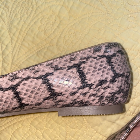 JustFab Amanda pointed toe flat shoes - Picture 5 of 6